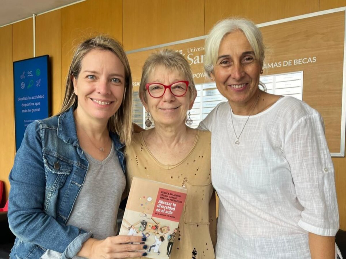 Cecilia Inés Cancio, Mariana Ferrarelli y Rebeca Anijovich